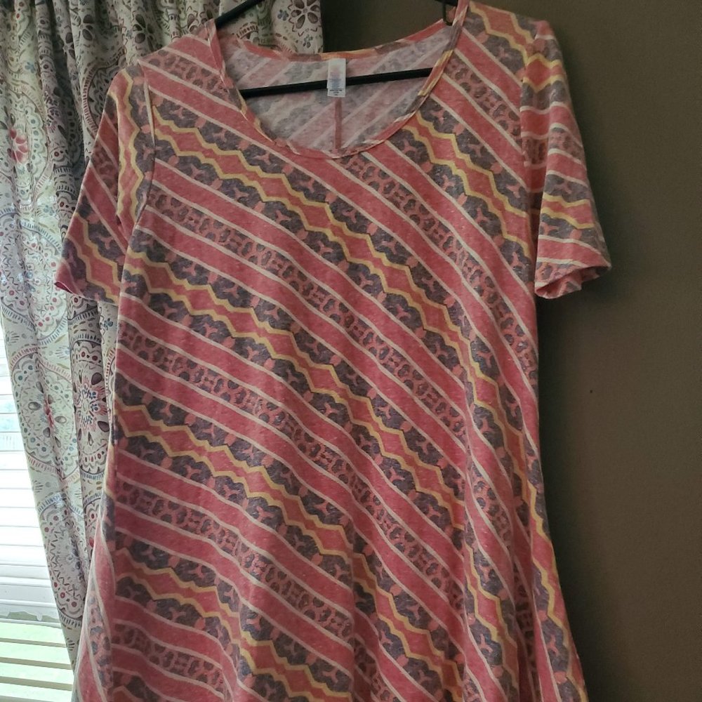 LuLaRoe Perfect T - XS